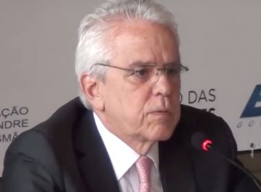 Presidente da Petrobras nega intervenção e diz que governo prepara medidas para caminhoneiros