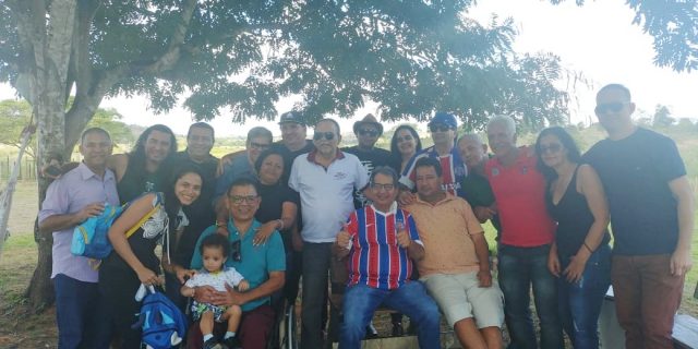 Itapetinga: Radialistas fazem homenagem surpresa ao ” Olho vivo do Rádio” Hernando Cardoso