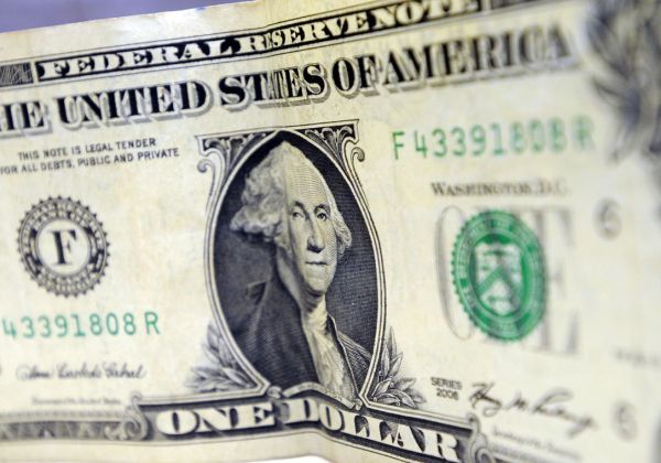 Dólar supera R$5,25 e bate novo recorde histórico