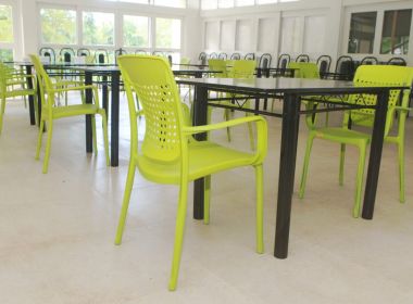 Bahia recebe doação de mil cadeiras para hospitais e centros de acolhimento