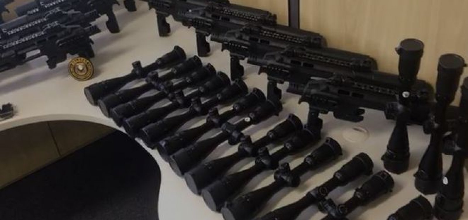 PF deflagra operação contra tráfico internacional de armas de fogo