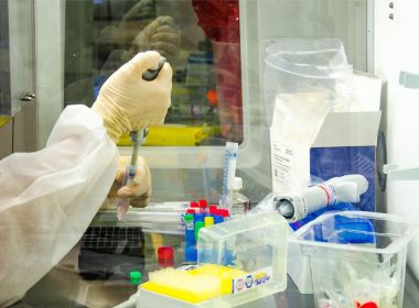 Fiocruz registra queda de 10% na média móvel de mortes por Covid-19 no Brasil