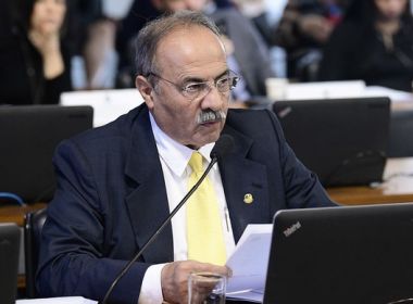 Para evitar STF, senador do dinheiro entre as nádegas pede afastamento