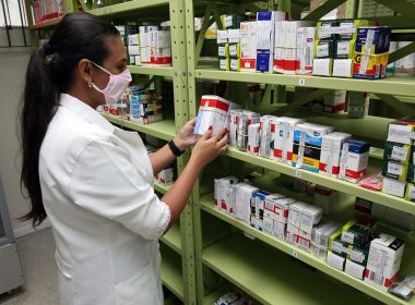 Sesab inaugura centro de dispensação e infusão de medicamentos