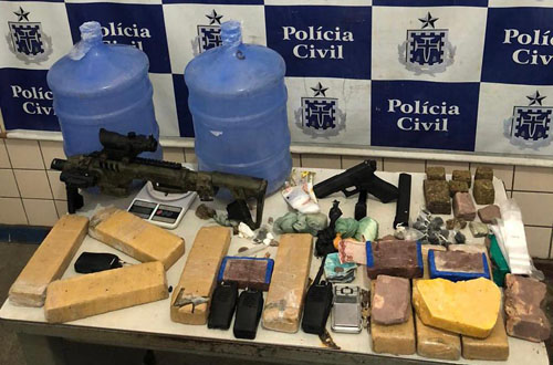 Polícia apreende armas e drogas no esconderijo de facção criminosa que atua em Conquista