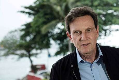 RJ: Crivella deixa presídio e vai para prisão domiciliar