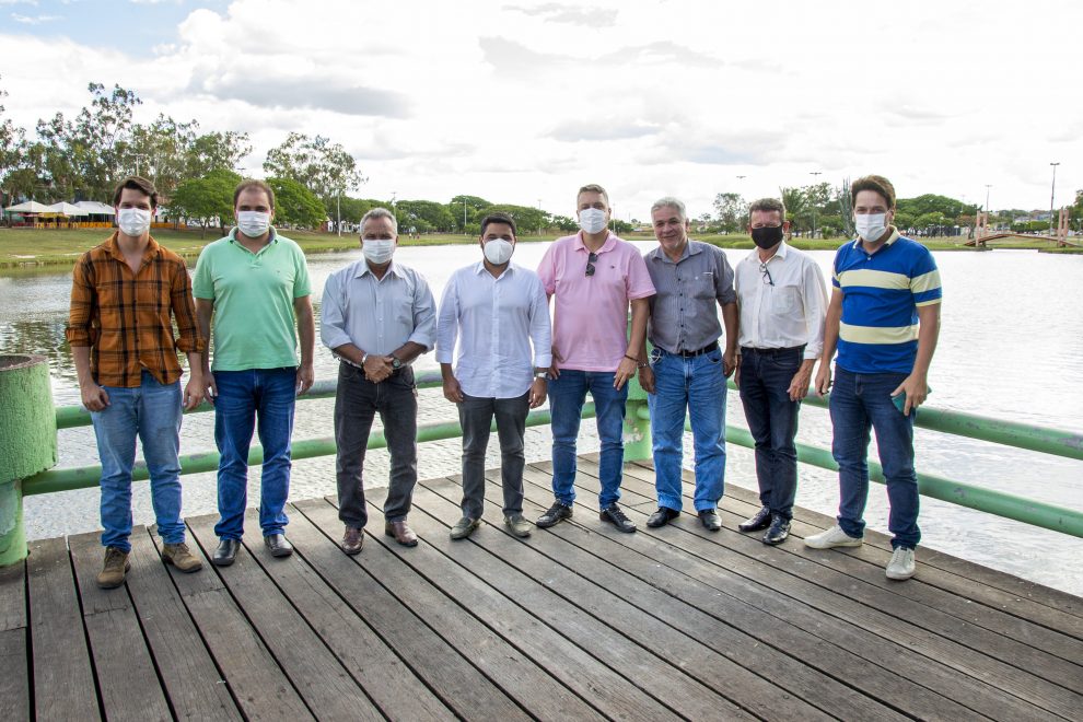 Itapetinga: Prefeito Rodrigo Hagge se reúne com empresários