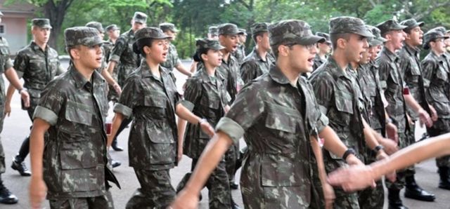 Exército Brasileiro pede que militares parem de usar WhatsApp