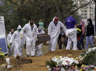 Brasil passa Reino Unido em mortes por Covid por 100 mil habitantes pela 2ª vez