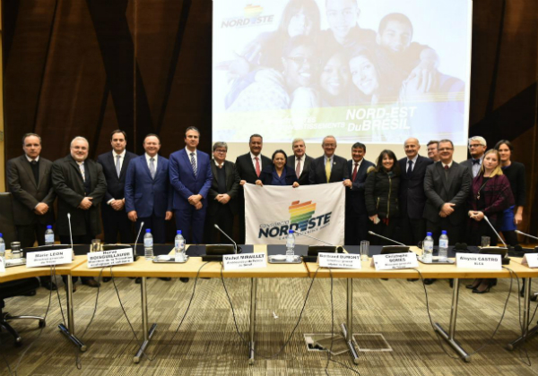 Privatização da Eletrobras aumentará preço da conta de luz, dizem governadores