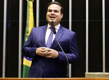Base de Bolsonaro evita apoio já à reeleição e cogita migrar para Lula