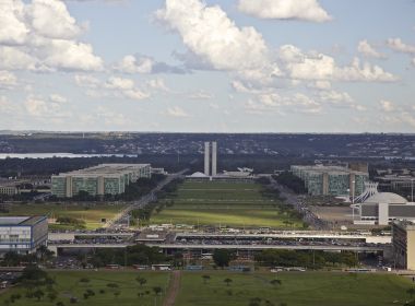 Congresso manobra para liberar R$ 7 bi a partidos em 2022