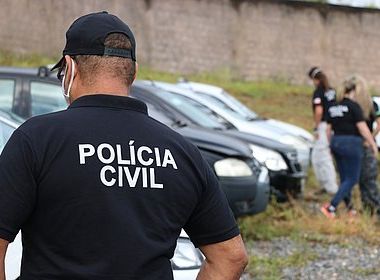 Pai é preso após esfaquear filha de 16 anos na Bahia
