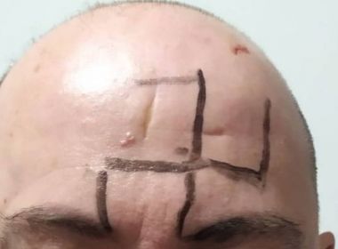 Homem é agredido e tem suástica desenhada na testa em ataque em MG
