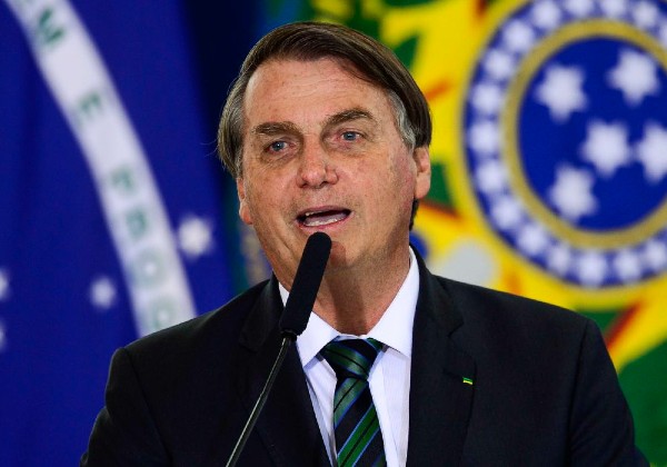 Bolsonaro compartilha imagens dos protestos contra o governo e provoca STF e CPI