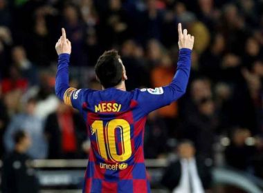 Terça-feira em Paris? Próximo de Messi, PSG aluga Torre Eiffel, usada para anunciar Neymar