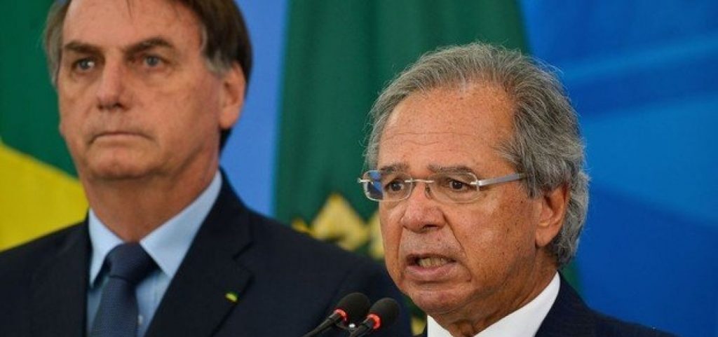 Bolsonaro diz que tem confiança absoluta em Guedes e não fará ‘aventura’ na economia