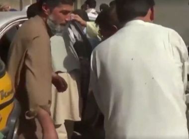 Explosão em mesquita deixa ao menos 100 mortos e feridos no Afeganistão