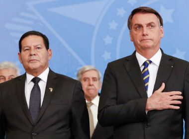 Bolsonaro volta atrás e diz que Mourão pode compor chapa em 2022
