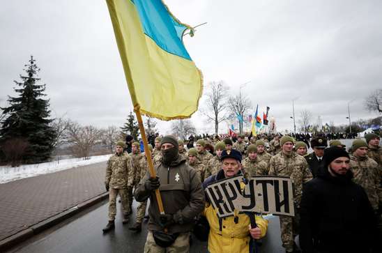 Ucrânia prepara reservistas para risco de guerra com Rússia