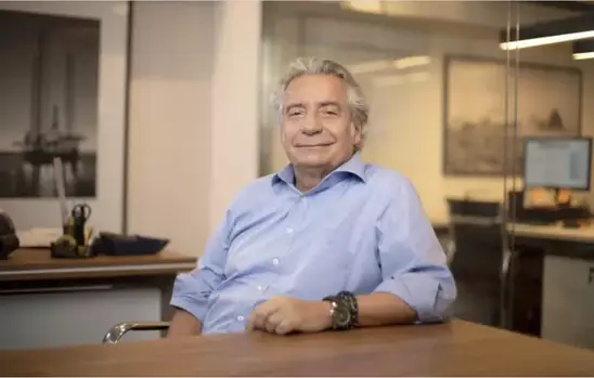 Bolsonaro indica Adriano Pires para presidência da Petrobras