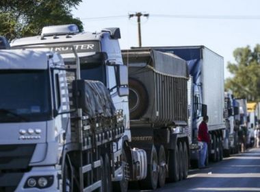 Caminhoneiros podem decretar greve por conta do preço do diesel, diz líder da categoria