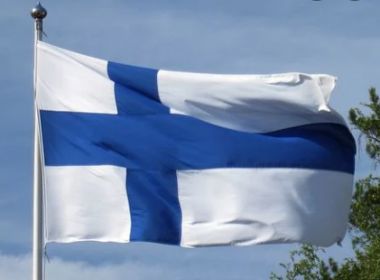 Parlamento da Finlândia aprova entrada na Otan, e Suécia assina carta de adesão