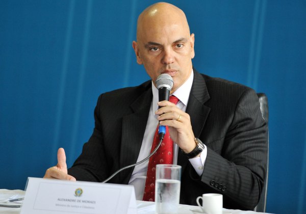 Ministro nega arquivar inquérito sobre vazamento de dados sigilosos