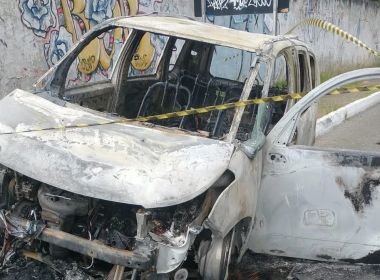 Homem é encontrado morto dentro de carro incendiado em Salvador