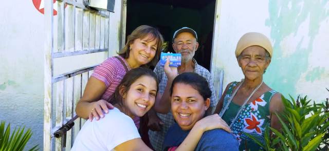 Itapetinga: Cida Moura e apoiadores de Otto Filho realizam “corpo a corpo” na Vila Suzano