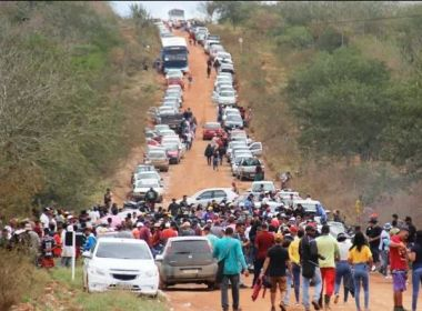 Santaluz: Garimpeiros ocupam acesso a Mineradora Equinox em protesto ao fechamento de garimpo
