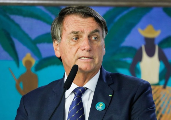 Bolsonaro gasta mais de R$ 3 milhões em anúncios no YouTube nos últimos 3 dias