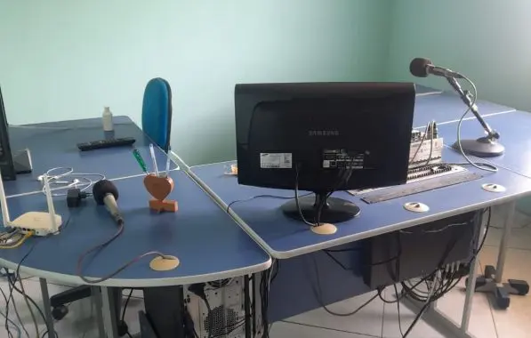 Teixeira de Freitas: Polícia Civil fecha 2 rádios clandestinas e conduz pastor à delegacia