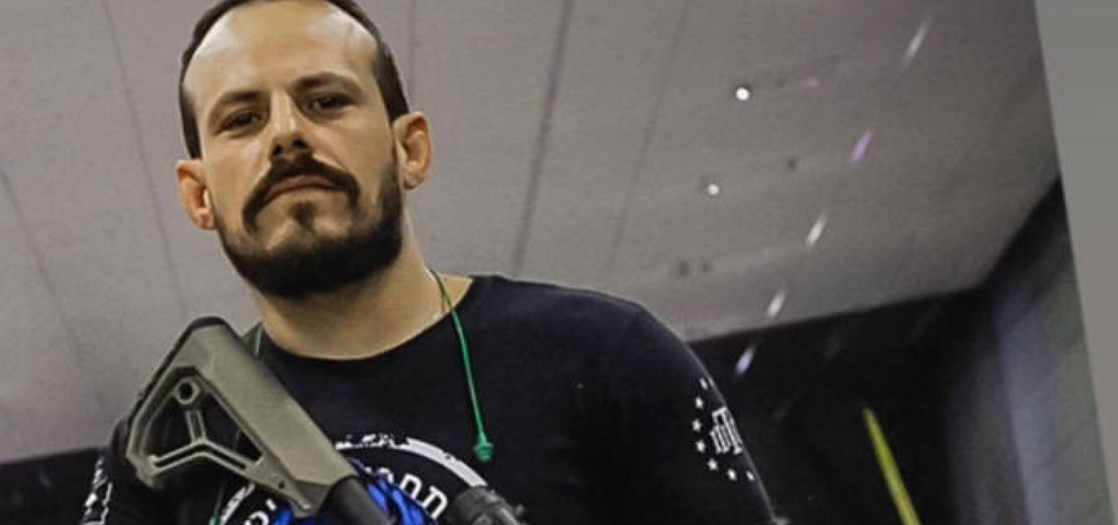 Advogado pró-armas é baleado pela própria arma durante exame de ressonância