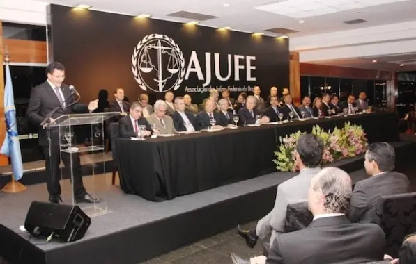 Associação dos Juízes Federais emite nota de repúdio contra atos de vandalismo em Brasília