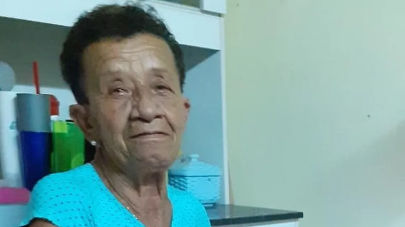 Idosa é encontrada morta com mãos amarradas e corpo queimado em casa abondonada