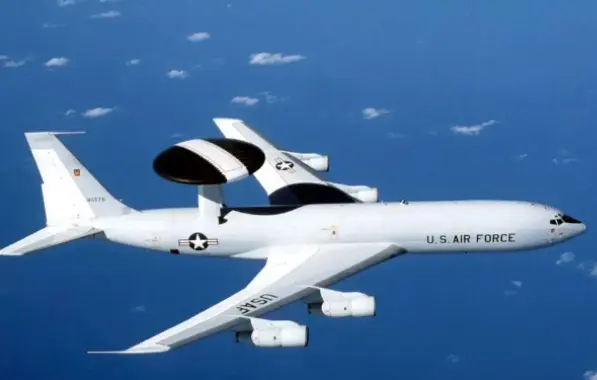 EUA derrubam terceiro objeto voador em três dias