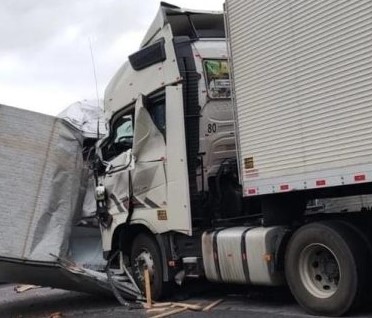 Acidente entre Manoel Vitorino e Jequié na BR-116 deixa um morto e um ferido