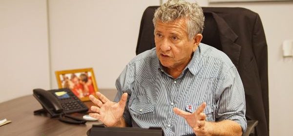 Caetano diz que conversa com fábrica chinesa BYD está em fase de “ajustes finais”