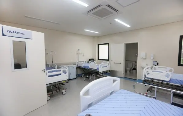 Jerônimo inaugura 90 leitos no Hospital Regional e novas sedes da Polícia Civil em Irecê