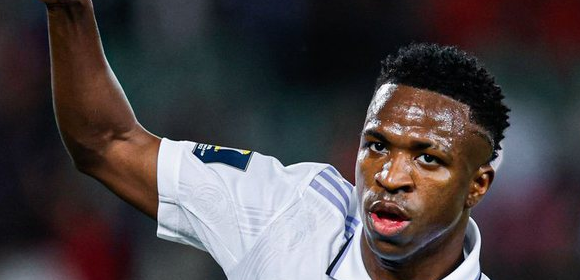 Vinícius Jr. maltrata o Liverpool, e Real Madrid vira e goleia na Champions