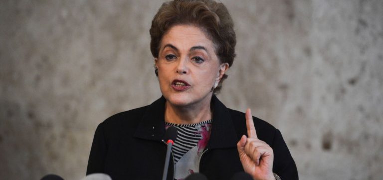 Dilma estreia presidência do BRICS em Xangai, na China