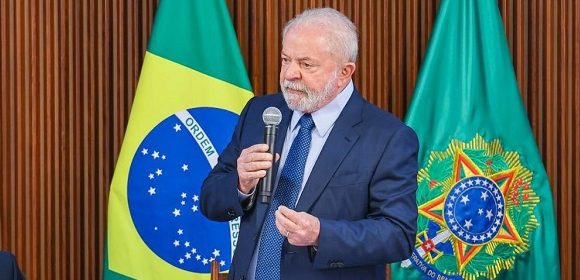 Lula reunirá adversários políticos em almoço em Recife
