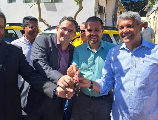 Itapetinga: Coordenador da19ª CIRETRAN Participa da Entrega de Novos Veículos Para o Órgão Ao Lado do Governador