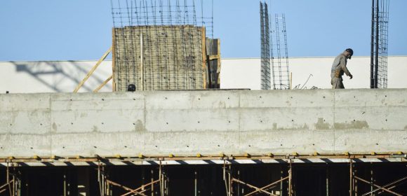 Plataforma online mapeará obras paradas em estados e municípios