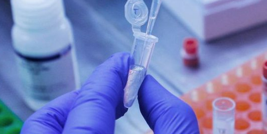 Pesquisa investiga reprogramação celular contra câncer de mama