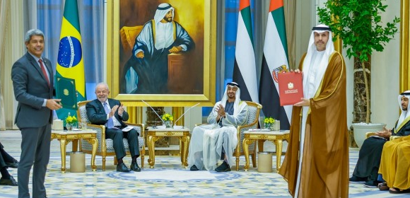 Estado firma parceria com Acelen que prevê investimentos de R$ 12 bilhões