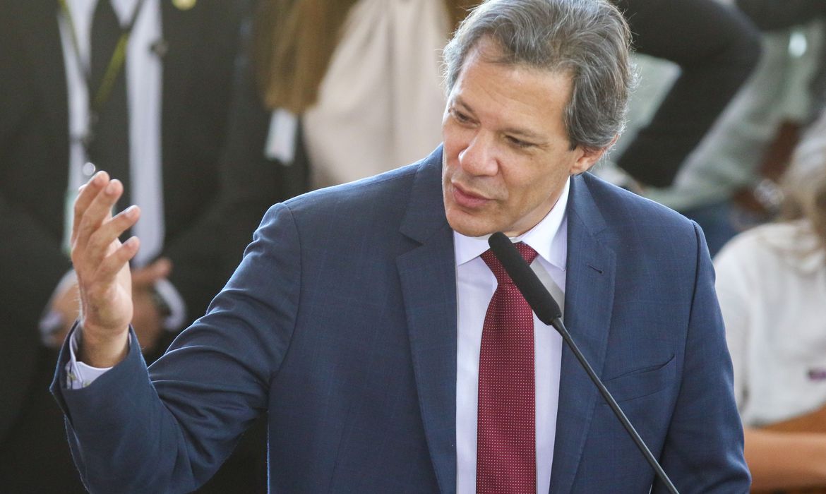 Haddad anuncia novas medidas para atingir meta de déficit zero em 2024