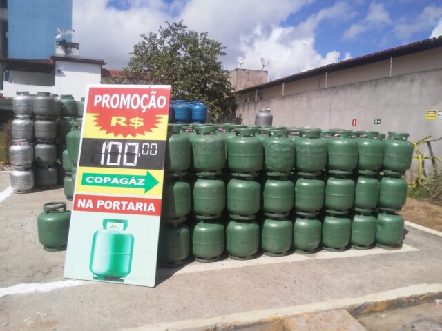 Gás de cozinha é vendido por até R$100 em Itapetinga