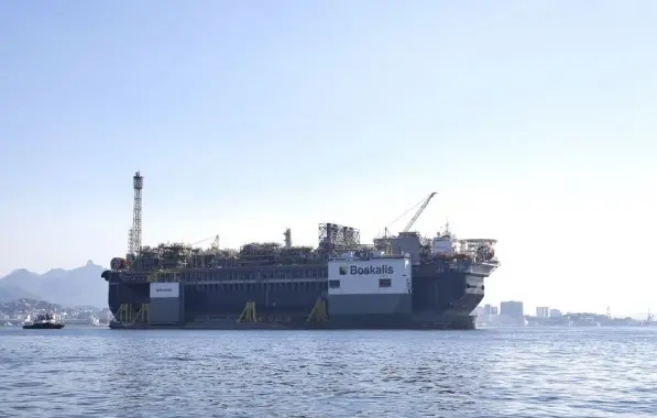 Produção de petróleo e gás no pré-sal avança quase 6% de abril para maio